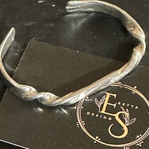 Paying forged Sterling silver 925 unisex cuff bracelet